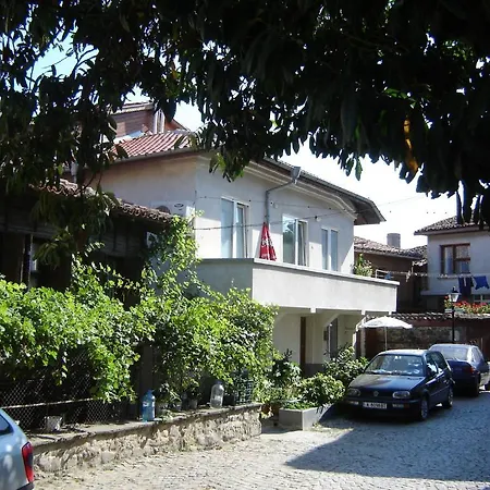 Old Town Apartment *