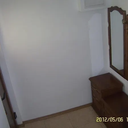 Old Town Apartment *